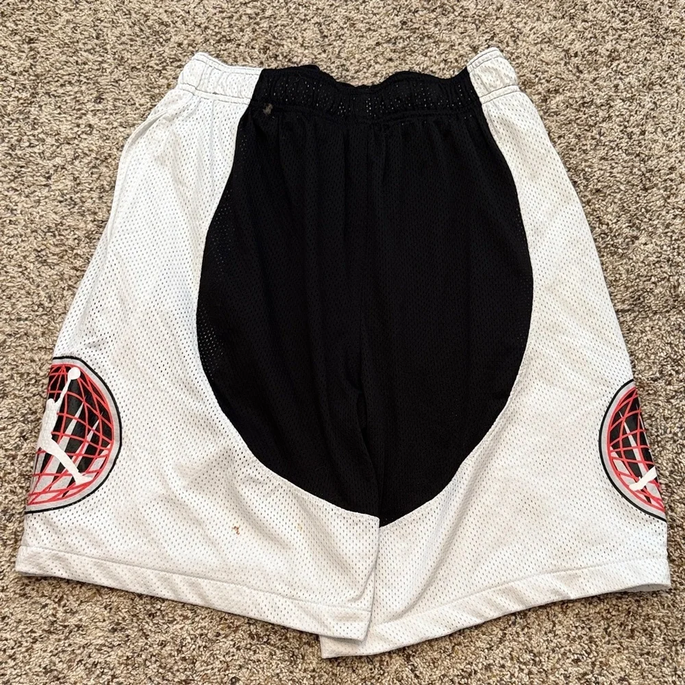 Air Jordan Legacy Flight Black White Red Mesh Athletic Basketball Shorts Size M